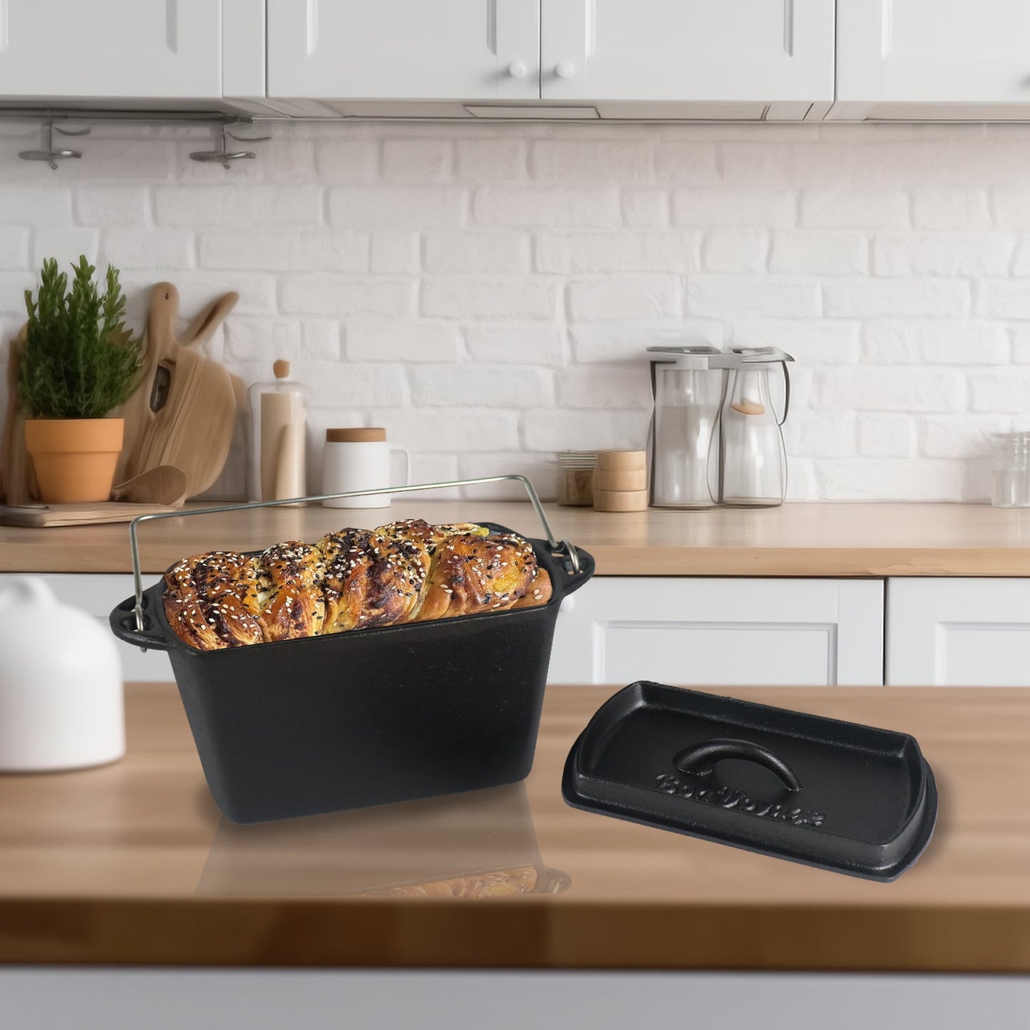 Bon Voyage Cast Iron Bread Pot