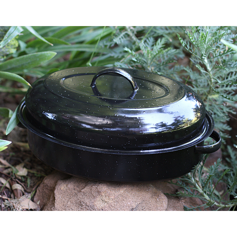 New World Enamel Roaster Oval 4.5LT Black Flake