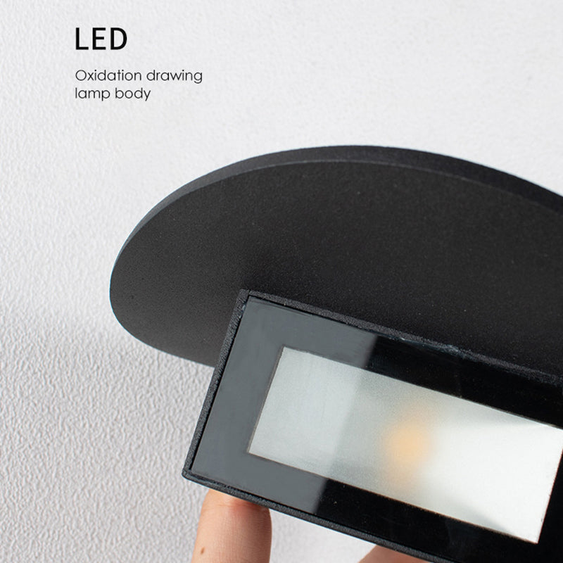 Black Minimalist Wall Lamp